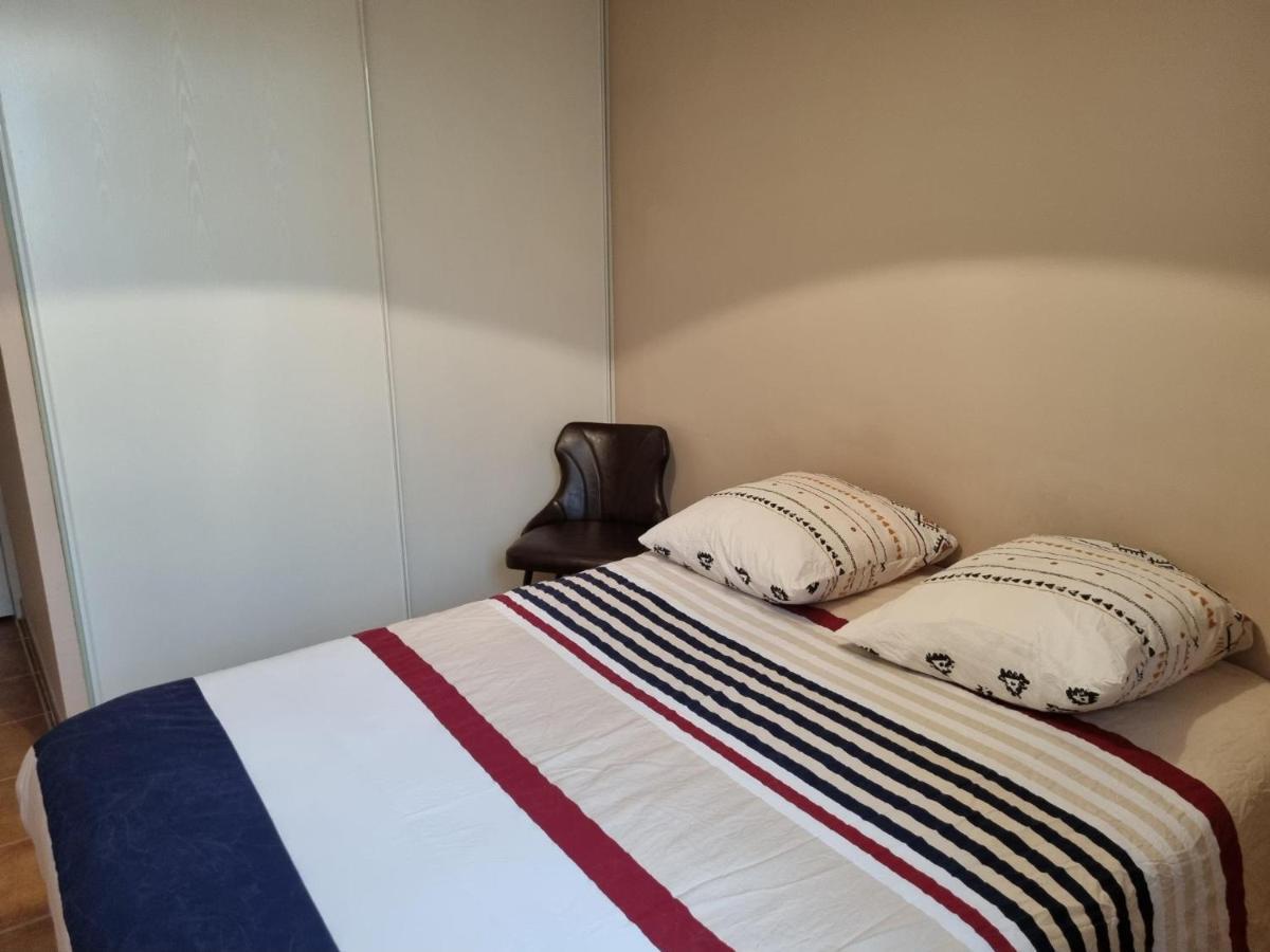 Appartement 1 Chambre Avec Piscine ユゼ エクステリア 写真